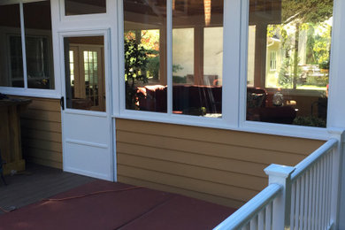 Screened in porch