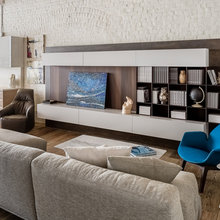 FAMILY ROOM CHAIRS/TABLES/TV WALLS