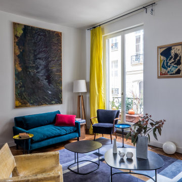 Un salon qui mixe art et classicisme