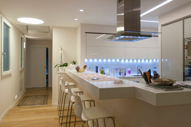 Ispirazione per una cucina minimal