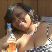 Tayvee Bees foto