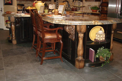 Elegant kitchen photo in Austin