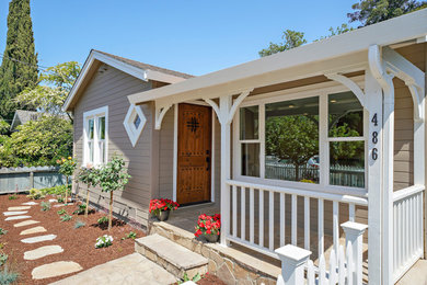 Entryway - country entryway idea in San Francisco