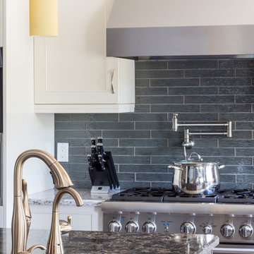 Auric Kitchen