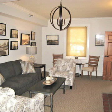 Glen Meadows Retirement Community : Reception Desk & Main Lobby