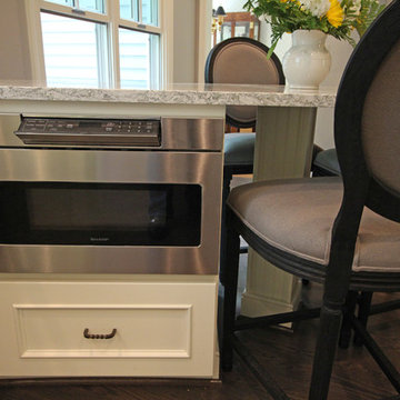A Traditional Welcome - Grosse Pointe Farms
