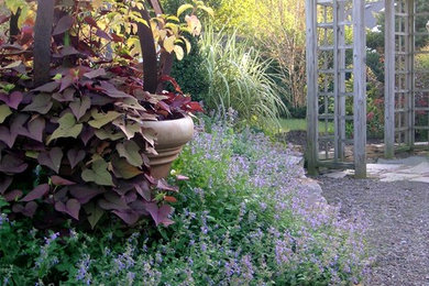 Inspiration for a rustic landscaping in Other.