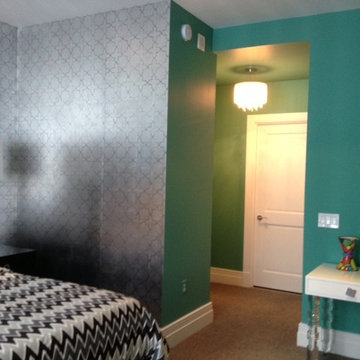 Rittenhouse Square Apartment: Bedroom Fit for a Queen
