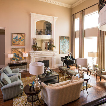 Lovely and Delicate Residence- Living Room