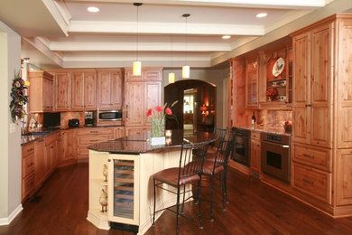 Inspiration for a timeless kitchen remodel in Kansas City
