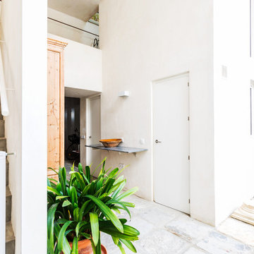 Bodega convertida en dos apartamentos dúplex. Arq.: Ramón Gómez