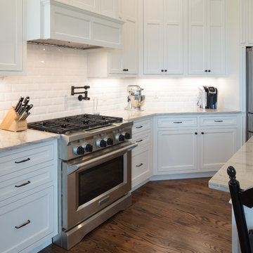 Decorator White Inset Cabinets (Neyer)