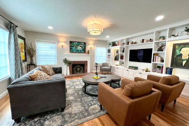 Living room photo in Sacramento