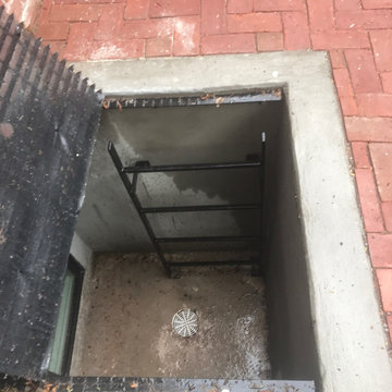 Rittenhouse Full Basement / Full Bathroom