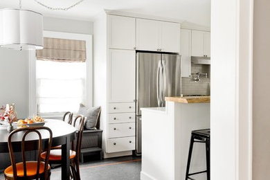 Kitchen - transitional kitchen idea in New York