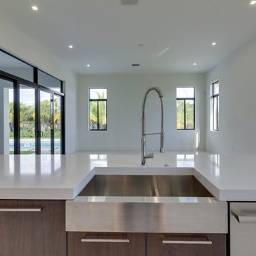 VECCIO SOUTH MIAMI