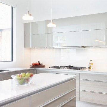 River Oaks- Award winning Poggenpohl kitchen, bar and baths