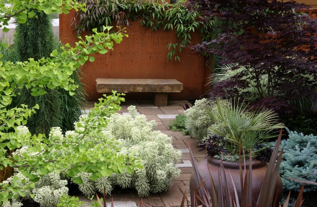 Contemporary Landscape by Mosaic Gardens
