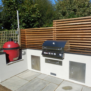 Outdoor Kitchens and BBQ Areas