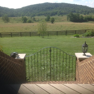 west virginia double gate with hammered and knuckle decoration