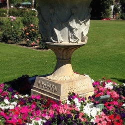 Planters and Urns - Products