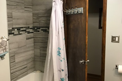 Inspiration for a transitional bathroom remodel in New York