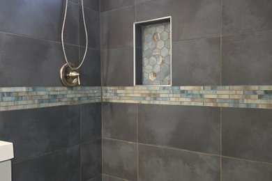 Bathroom - modern bathroom idea in Phoenix