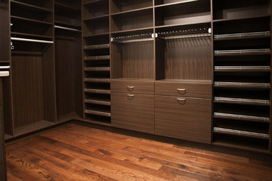 Closet - contemporary closet idea in New York
