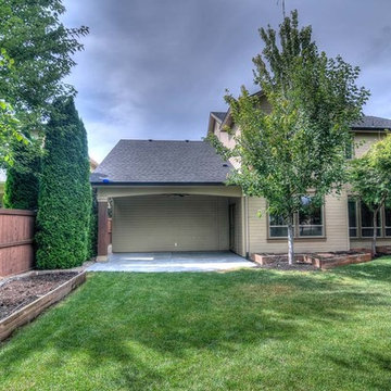 339 W Producer Dr in Paramount