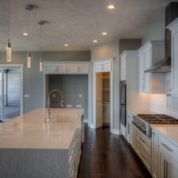 1.5-story custom Brandenburg - modern finishes