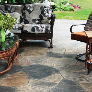 Custom-Crafted Patio in Multi-Colored Flagstone