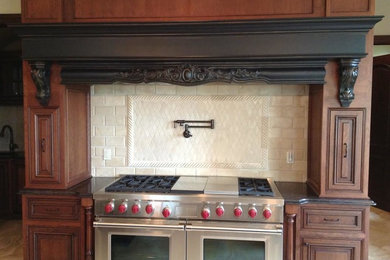 Example of a classic kitchen design in Denver
