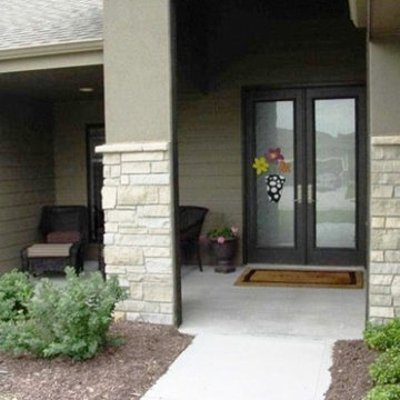 18002 Nicholas (handicap accessible)