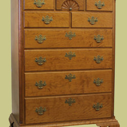 Tall chest with shell carving - Furniture
