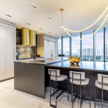 A MIAMI WATERFRONT CONDO KITCHEN
