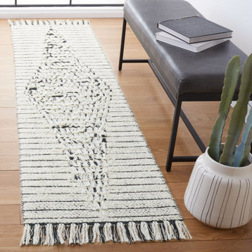 Safavieh Vermont Collection VRM502A Rug, Ivory/Black, 2'3" x 8'
