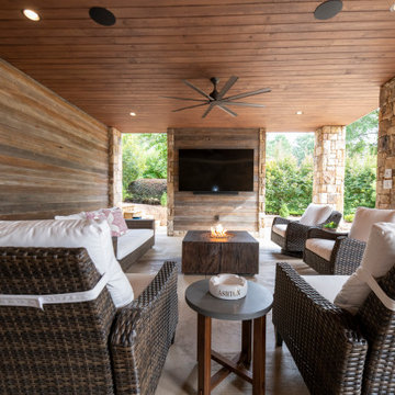 Lake Oconee Outdoor Grill Area