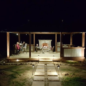 Outdoor Entertainment & Natural Pool
