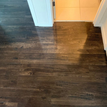 LVP / Luxury Vinyl Plank (+Stairs)