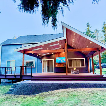Multi-Angle Covered Deck
