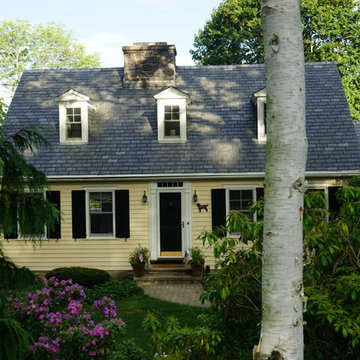 Alside Pelican Bay,  Adobe Cream, Cape Cod Cedar Shake Siding. North Haven CT.
