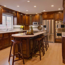 Kitchen cabinet and countertop color