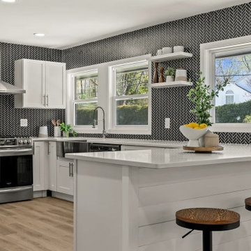 Modern Kitchen Remodel with Island – Indianapolis