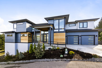 Exterior home photo in Portland