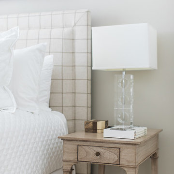 Elegant and Minimal Suburban Chicago Penthouse Guest Bedroom