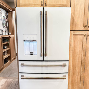 Refined Modern Kitchen Remodel  | Naperville, IL