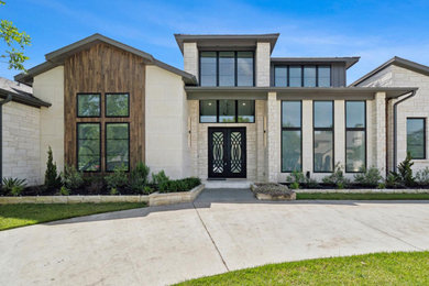 Inspiration for an exterior home remodel in Dallas