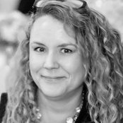 Julie Anderson's photo