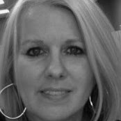DeeDee Bazes foto