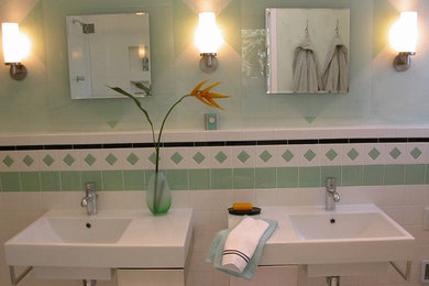 Bathroom - traditional bathroom idea in Indianapolis